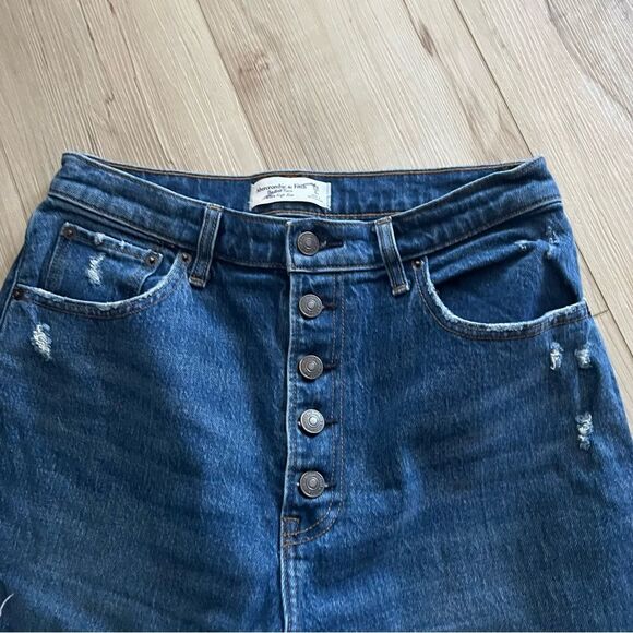 Abercrombie & Fitch Kick Flare Ultra High Rise denim distressed Jeans Size 6 - Picture 4 of 6